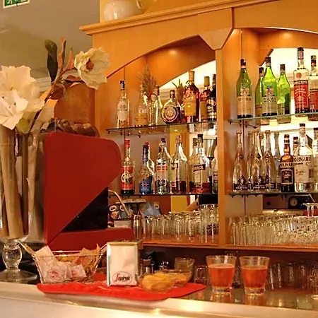 Gaia Hotel 2*