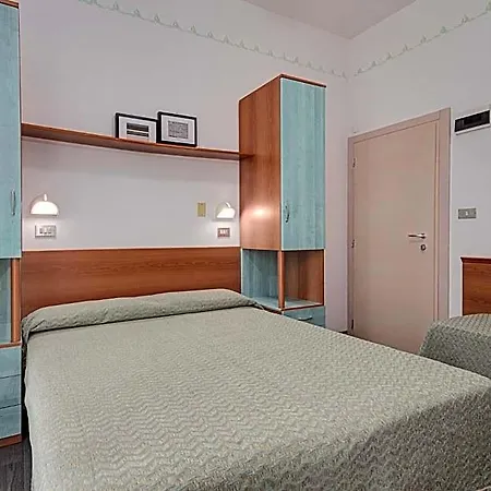 Gaia Hotel 2*