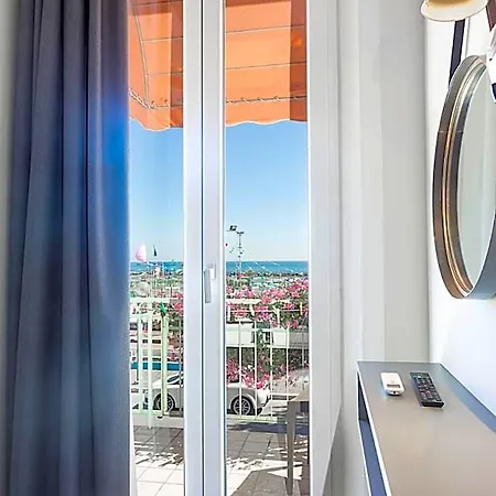 Gaia Hotel 2*